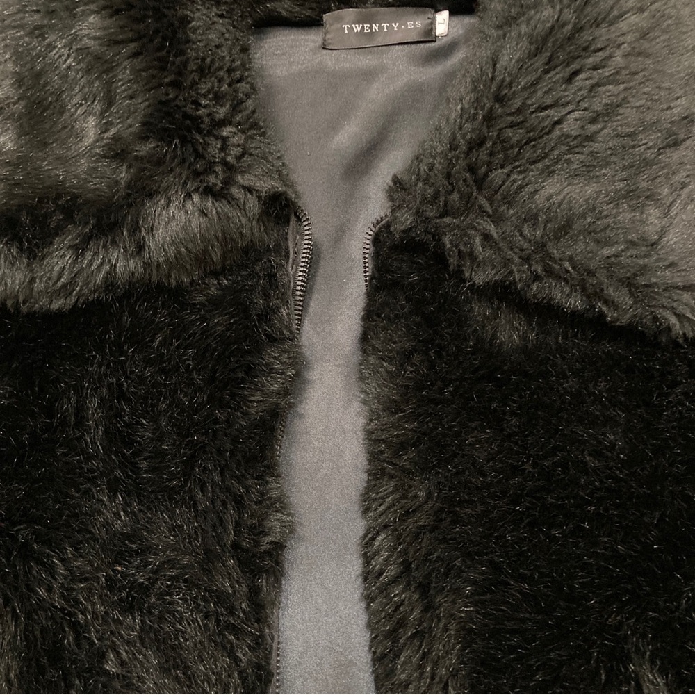 Twenty•ES Black Faux Fur Jacket - Size Large - Picture 13 of 16